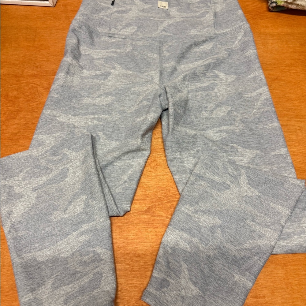 Vuori Light Gray Camouflage Leggings